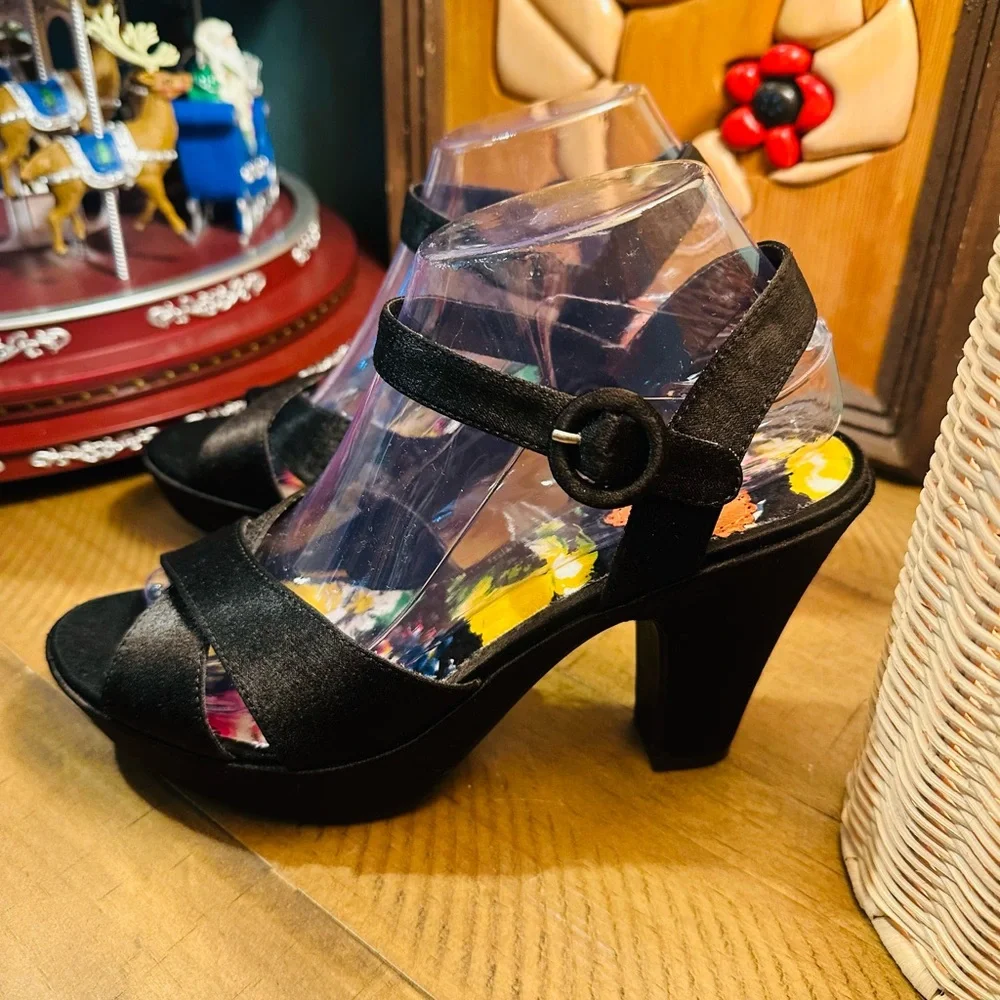 Rocketdog Black Satin Chunky Heeled Formal Event Sandal Size 8M
